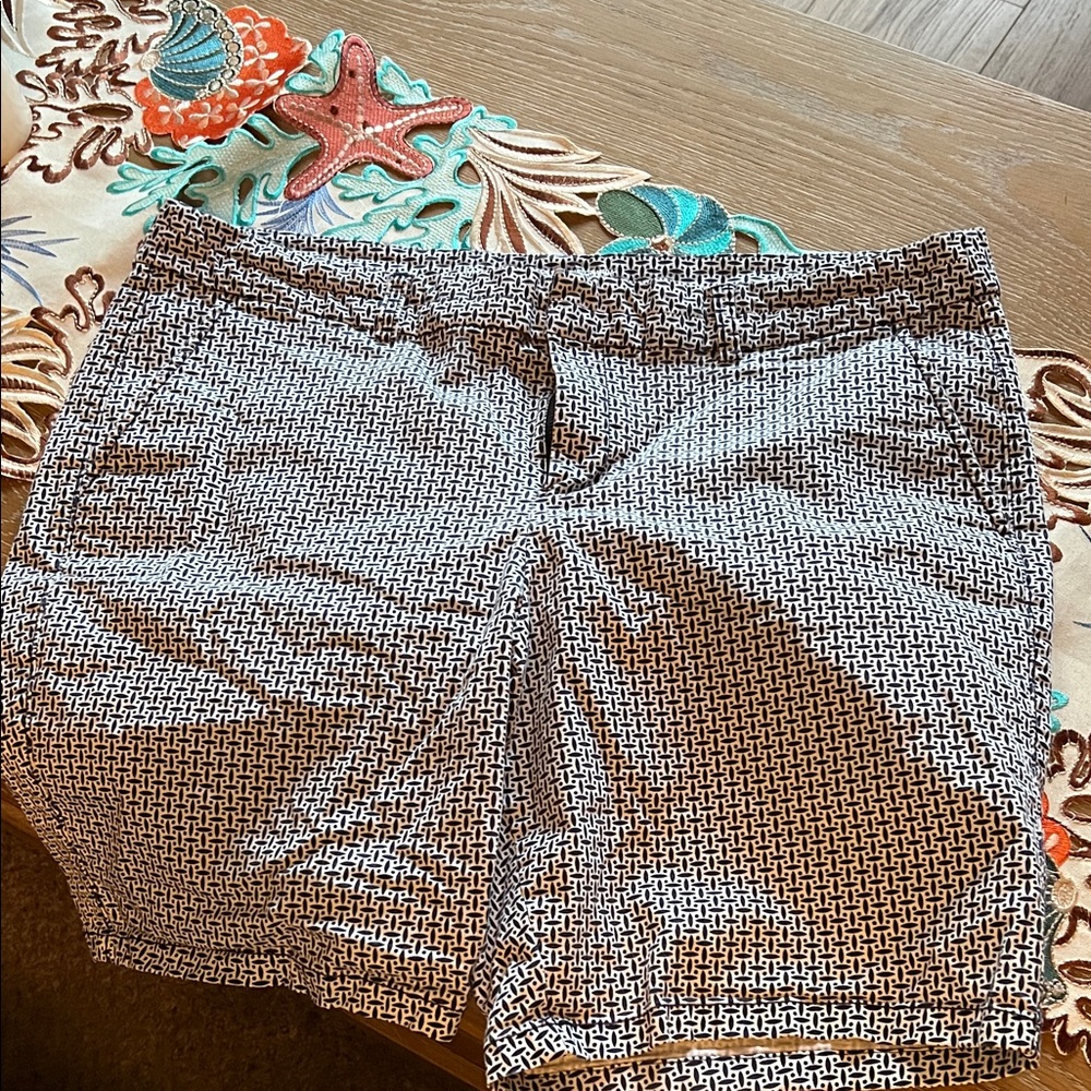 GAP High Waist Women Shorts - Black and White